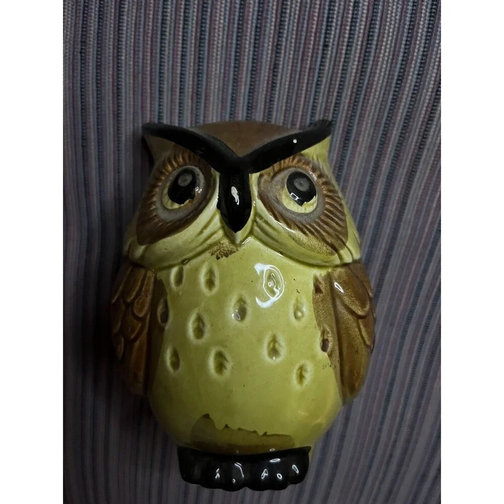 Vintage Fabulous L e g o Pottery Owls Salt, Shaker, Sugar Pot ￼